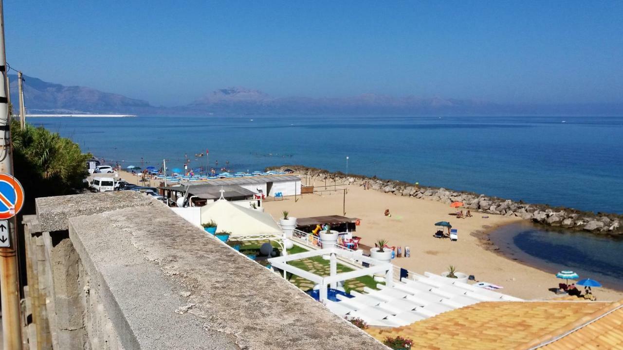 Casa Vacanza Trappeto Palermo 2 Apartment Ngoại thất bức ảnh